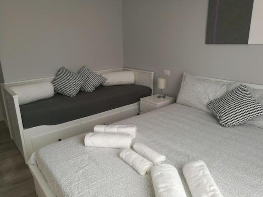 Appartamento Con Grande Terrazzo In Via Lomellina - Lome 527 มิลาน ภายนอก รูปภาพ